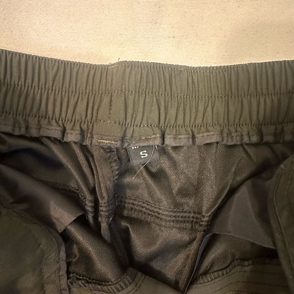Men’s Small hiking Pants - Picture 4 of 4